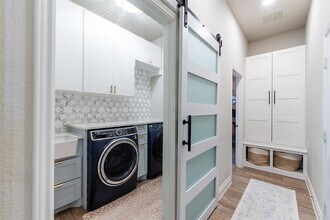 104 Indian Paintbrush Trl in Georgetown, TX - Building Photo - Building Photo