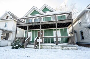 3157 E Washington St in Indianapolis, IN - Building Photo