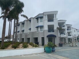 2600-2700 Newport Blvd in Newport Beach, CA - Building Photo