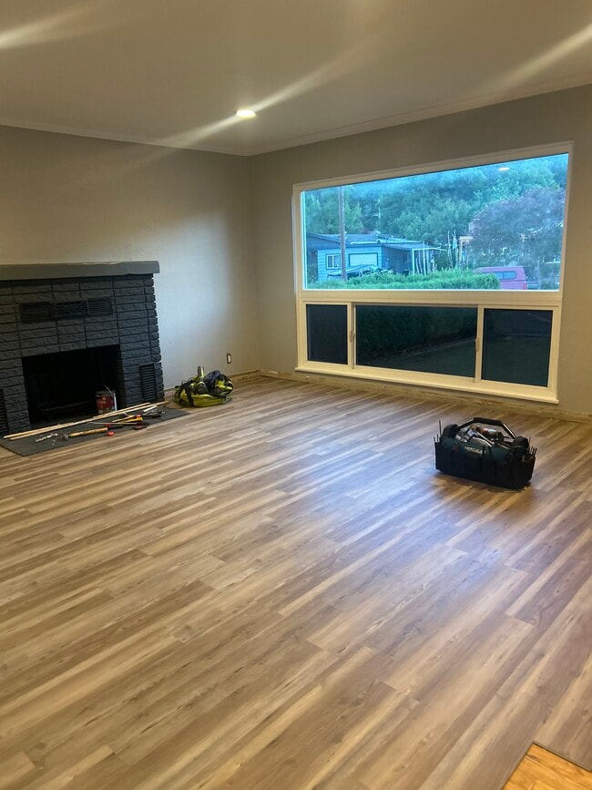 property at 1331 Rose Ave