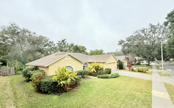 2986 Windridge Oaks Dr in Palm Harbor, FL - Building Photo - Building Photo