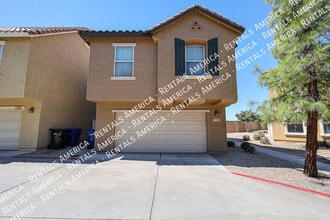 9233 E Neville Ave in Mesa, AZ - Foto de edificio - Building Photo