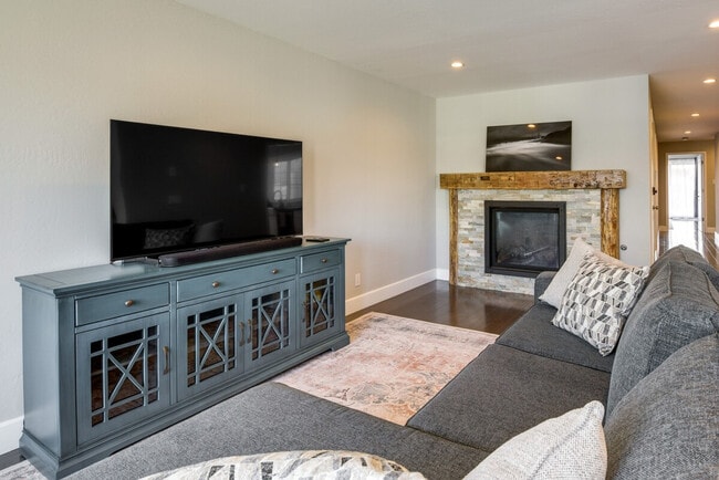property at 4631-4633-4633 Irving St
