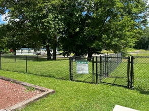 1100 W Locust St in Canton, IL - Building Photo - Building Photo