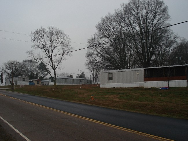 3180 S Lee Hwy in Mc Donald, TN - Building Photo - Other