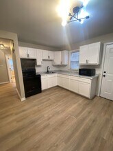 829 Carson Rd in Ferguson, MO - Building Photo - Building Photo