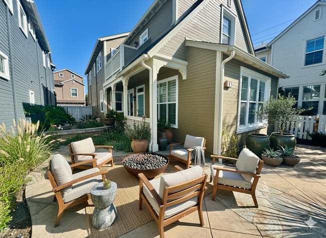 property at 6 Evergreen Rd