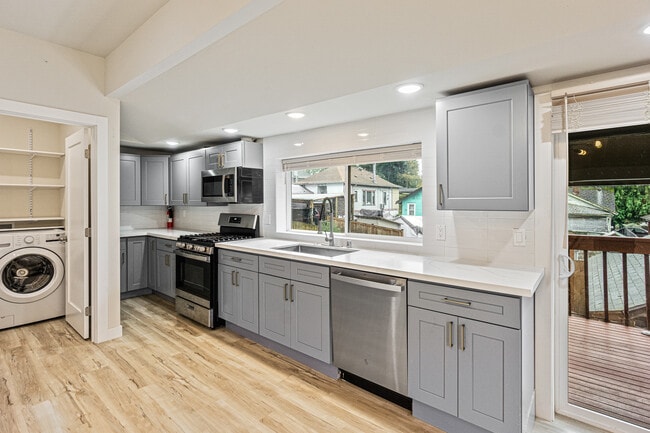 4521 S Mead St in Seattle, WA - Building Photo - Building Photo