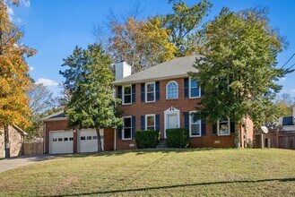 1119 Stonebrook Dr in Clarksville, TN - Building Photo - Building Photo