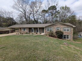 4922 Emerald Bay Dr in Northport, AL - Building Photo