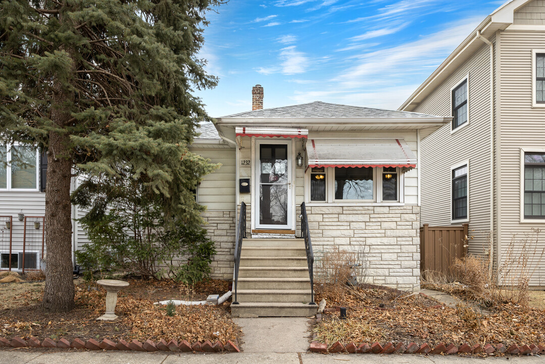 1232 Elgin Ave in Forest Park, IL - Building Photo