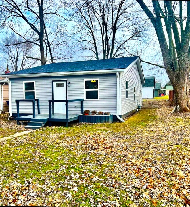 4705 Vernon Ave in Lawrence, IN - Building Photo