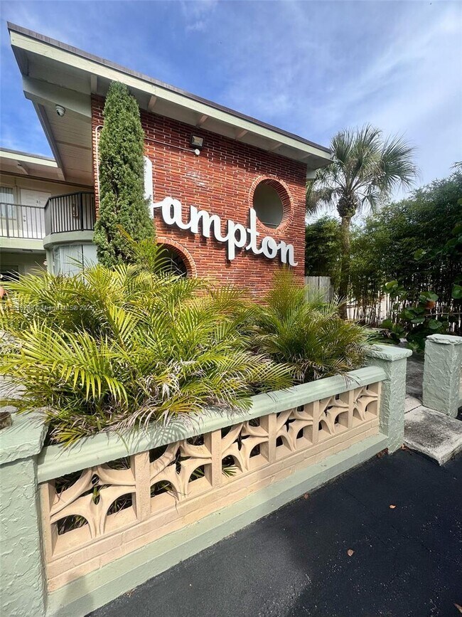 702 NE 8th Ave in Delray Beach, FL - Building Photo - Building Photo