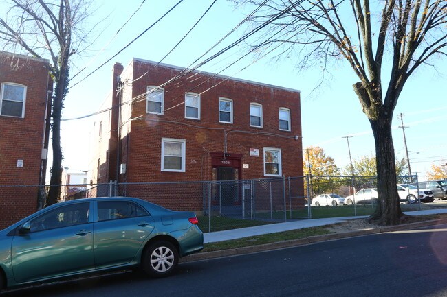 2809 Gainesville St SE in Washington, DC - Building Photo - Building Photo