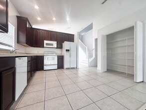 661 Hacienda Cir in Kissimmee, FL - Building Photo - Building Photo