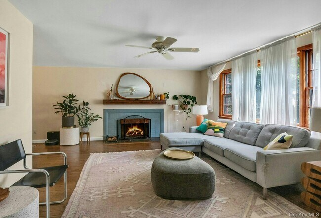 25 Fenwick Rd in Hastings On Hudson, NY - Building Photo - Building Photo