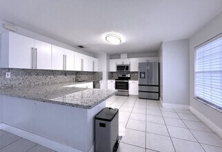 15398 SW 168th Ter in Miami, FL - Building Photo - Building Photo