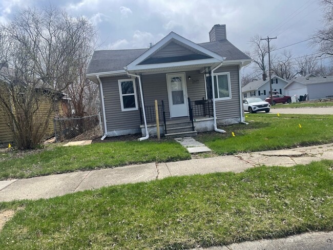 property at 1129 Huron St