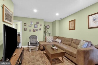 4215 Ridge Ave in Philadelphia, PA - Building Photo - Building Photo