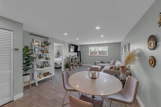 611 NE 14th Ave in Fort Lauderdale, FL - Building Photo - Building Photo