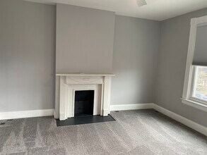 4237 Chambers St, Unit 2 in Cincinnati, OH - Building Photo - Building Photo