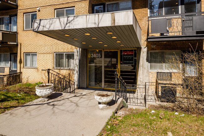 3405 De La Côte Sainte Catherine Ch in Montréal, QC - Building Photo - Building Photo