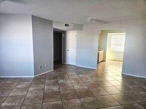 592 Bartlett Dr in El Paso, TX - Building Photo - Building Photo