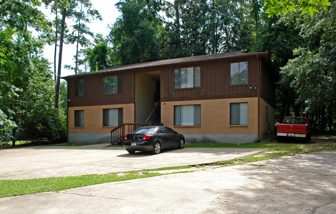 581 Chicopee Ct in Tallahassee, FL - Foto de edificio