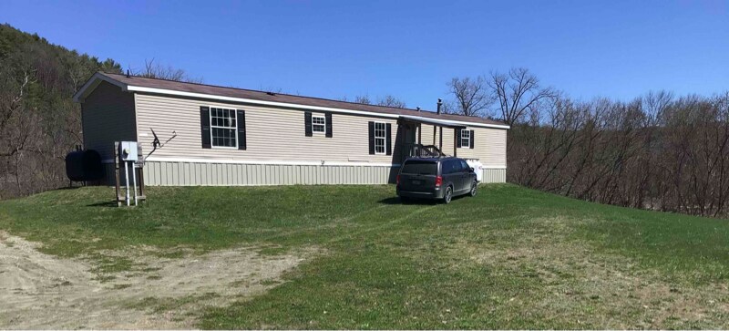 220 Moses Ln in Royalton, VT - Building Photo