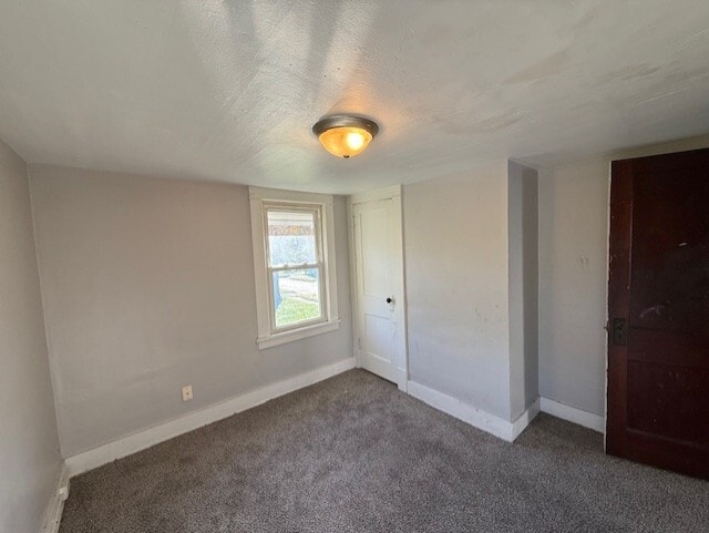 227 Idylwild St NE in Warren, OH - Building Photo - Building Photo