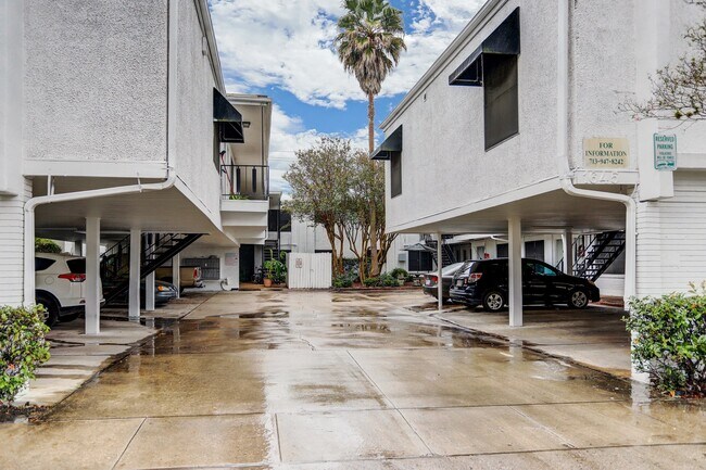 1645 W Main St in Houston, TX - Foto de edificio - Building Photo