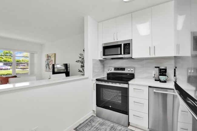 property at 175 Fanshaw E