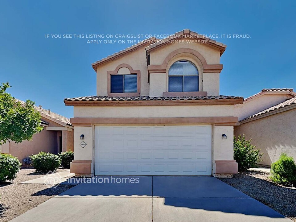 20046 N 14th Ave in Phoenix, AZ - Building Photo
