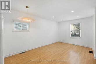 33 Pinhey St in Ottawa, ON - Building Photo - Building Photo