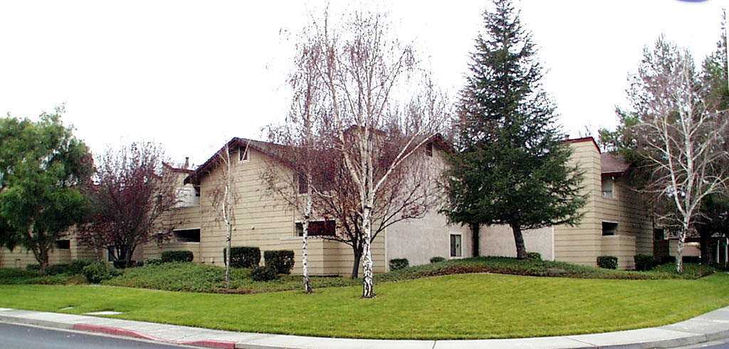 Woodside Place Apartments in Fairfield, CA - Foto de edificio