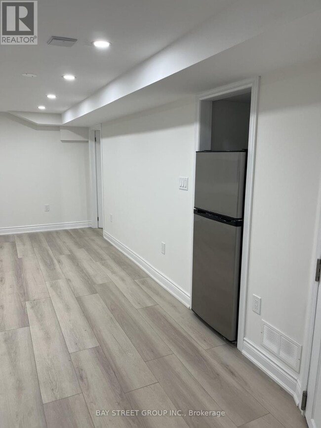 114 Mill St N in Brampton, ON - Building Photo - Building Photo