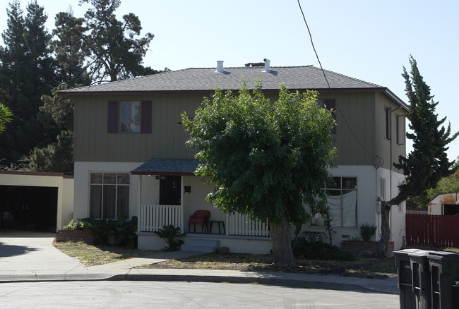 15308-15310 Upton Ave in San Leandro, CA - Building Photo - Building Photo