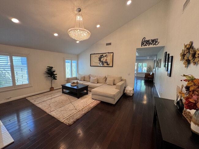 11686 Mindanao St in Cypress, CA - Building Photo - Building Photo