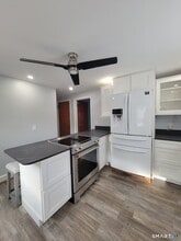 895 Pleasant Valley Rd in South Windsor, CT - Building Photo - Building Photo