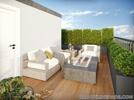 1578 Beacon St in Brookline, MA - Building Photo