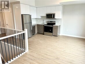 708 Woolwich St in Guelph, ON - Building Photo - Building Photo