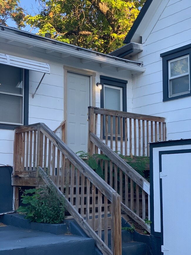 411 E Harrison Ave, Unit C