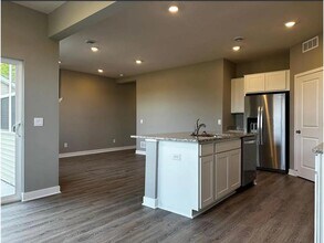 12669 Erskin St NE in Blaine, MN - Building Photo - Building Photo