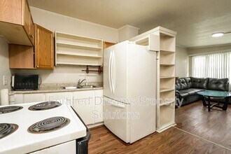 1208 Westmoreland Dr in Burlington, NC - Building Photo - Building Photo