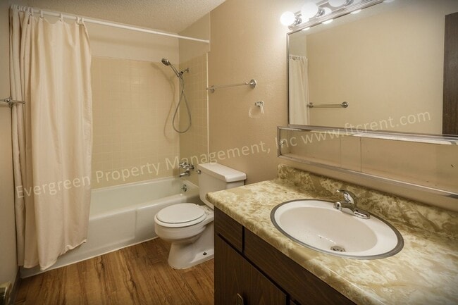 1707-1721 E 16th St in Loveland, CO - Building Photo - Building Photo