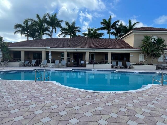 923 Villa Cir in Boynton Beach, FL - Building Photo