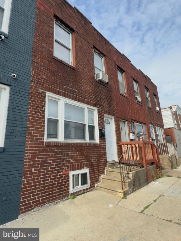 property at 442 W Wingohocking St