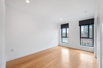 691 Massachusetts Ave, Unit 408R in Boston, MA - Building Photo - Building Photo