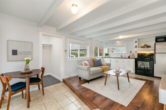 353 NW 89th St, Unit ADU in Seattle, WA - Building Photo - Building Photo