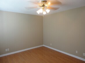 1218 Olive Branch Rd in Clarksville, TN - Building Photo - Building Photo